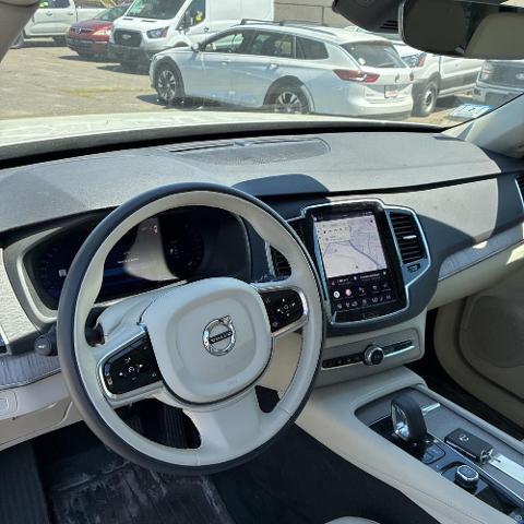 2024 Volvo XC90 Recharge T8 Plus 6-Seater
