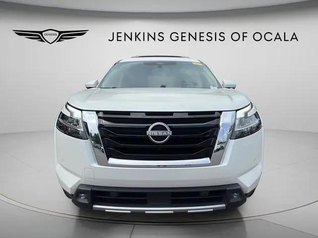 2022 Nissan Pathfinder Platinum 2WD