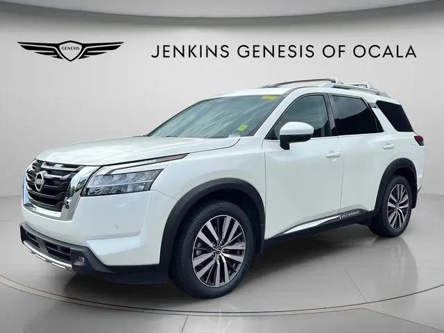 2022 Nissan Pathfinder Platinum 2WD