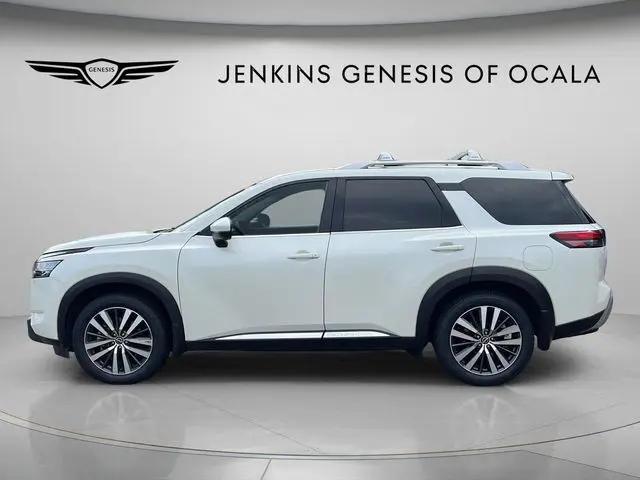 2022 Nissan Pathfinder Platinum 2WD