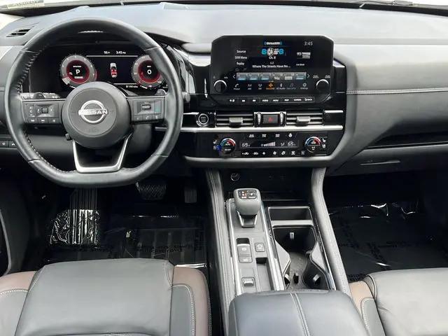 2022 Nissan Pathfinder Platinum 2WD
