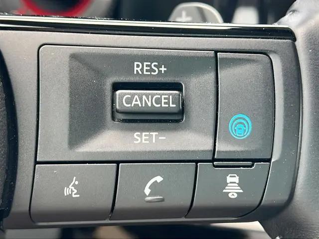 2022 Nissan Pathfinder Platinum 2WD