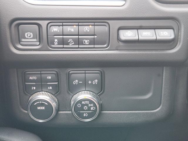 2023 GMC Yukon XL 4WD AT4