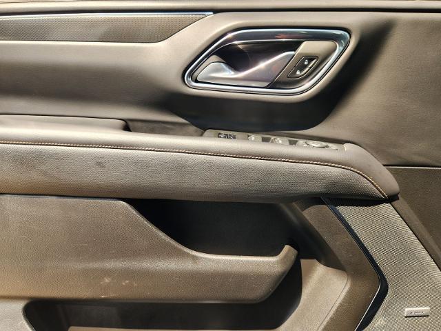 2023 GMC Yukon XL 4WD AT4