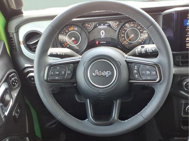 2025 Jeep Wrangler 4-Door Summit 4x4