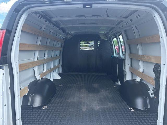2024 Chevrolet Express Cargo Van RWD 2500 Regular Wheelbase WT
