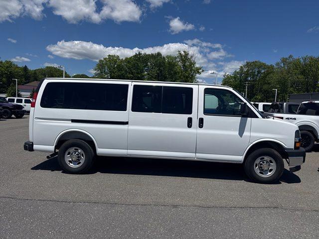 2025 Chevrolet Express Passenger RWD 3500 Extended Wheelbase LT