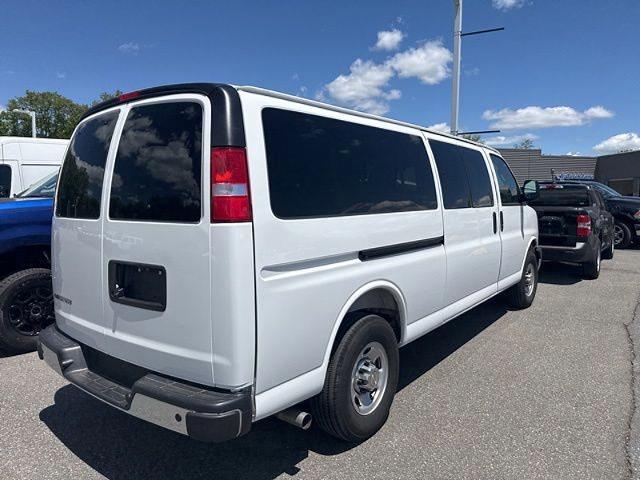2025 Chevrolet Express Passenger RWD 3500 Extended Wheelbase LT