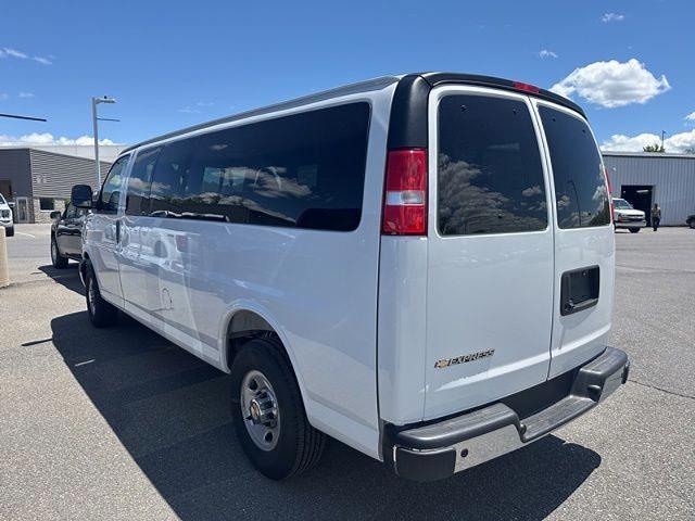 2025 Chevrolet Express Passenger RWD 3500 Extended Wheelbase LT