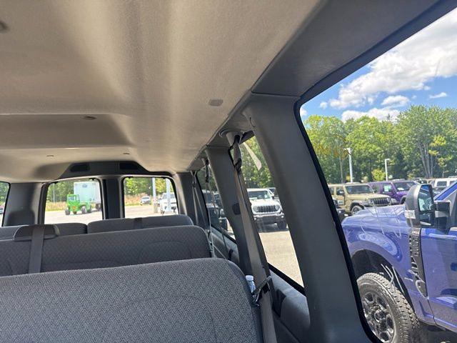 2025 Chevrolet Express Passenger RWD 3500 Extended Wheelbase LT