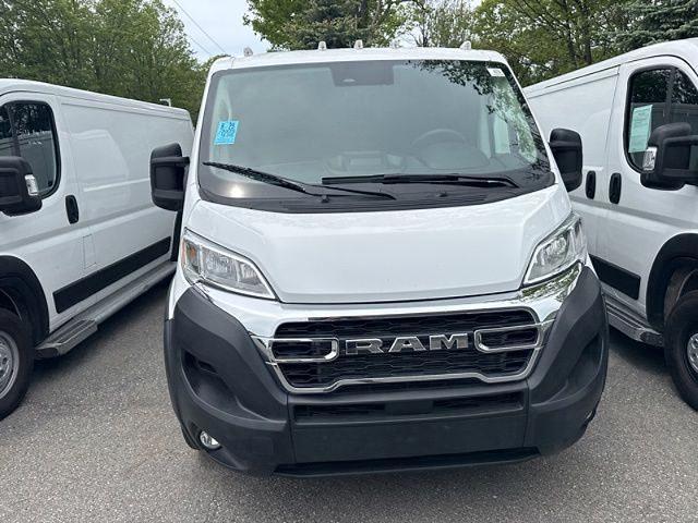 2025 Ram ProMaster 2500 Cargo Van Tradesman Low Roof 136" WB w/Pass Seat