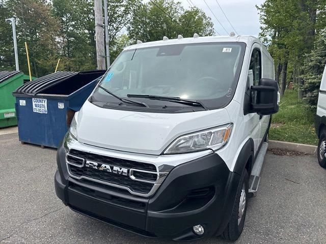 2025 Ram ProMaster 2500 Cargo Van Tradesman Low Roof 136" WB w/Pass Seat