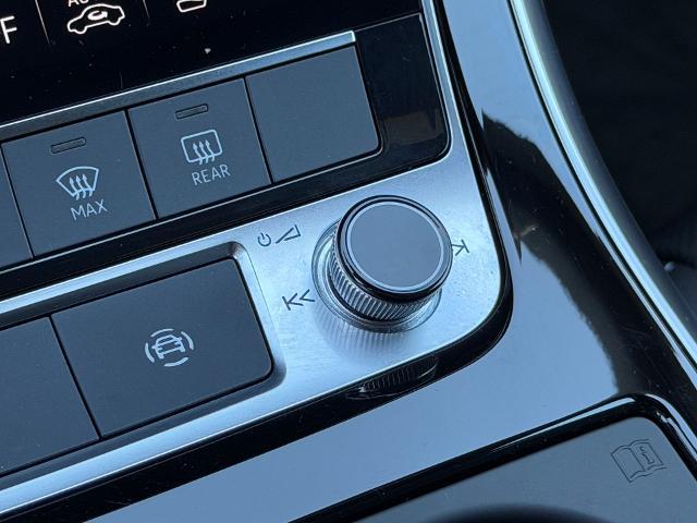 2025 Audi Q8 Premium Plus 55 TFSI quattro