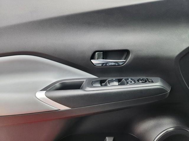 2024 Nissan Kicks SR Xtronic CVT