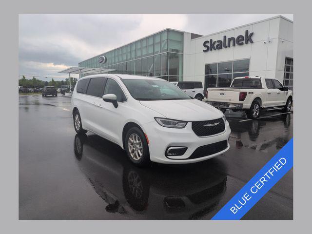 2023 Chrysler Pacifica Touring L for sale in Lake Orion, MI