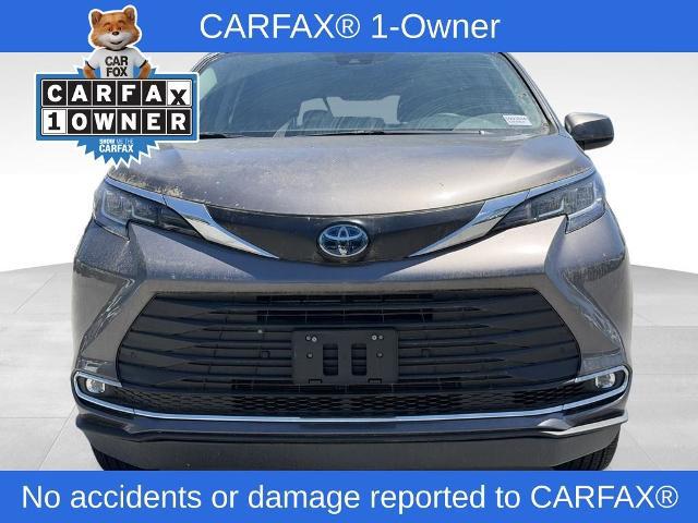 2022 Toyota Sienna XLE