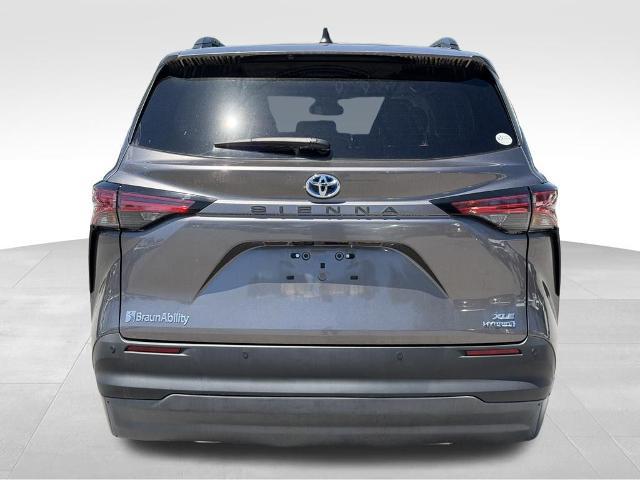 2022 Toyota Sienna XLE