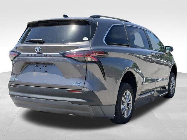 2022 Toyota Sienna XLE