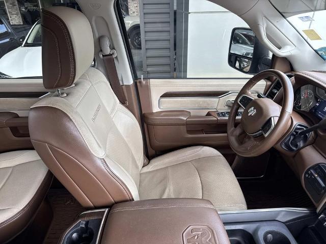 2023 Ram 3500 Laramie Crew Cab 4x4 8' Box