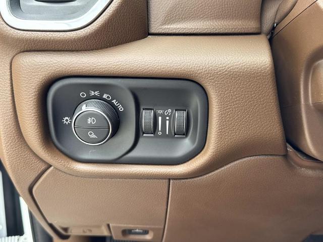 2023 Ram 3500 Laramie Crew Cab 4x4 8' Box
