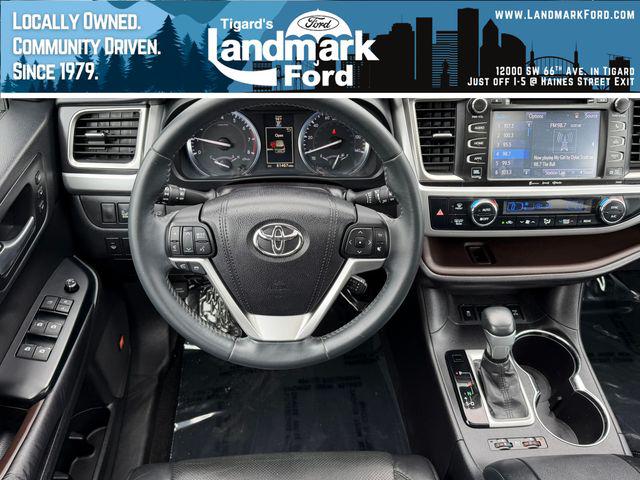 2016 Toyota Highlander Limited V6