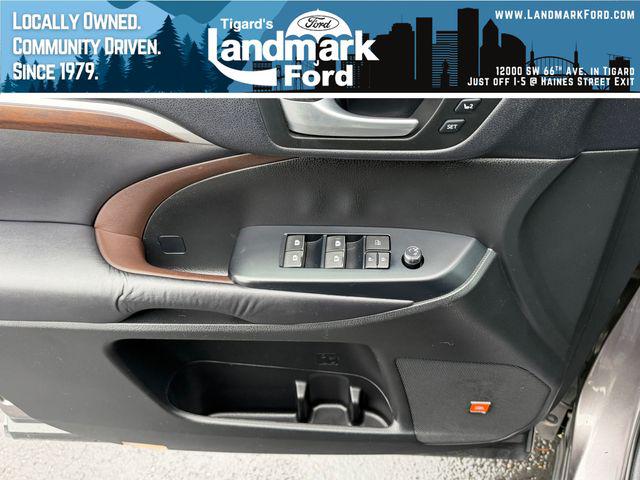 2016 Toyota Highlander Limited V6