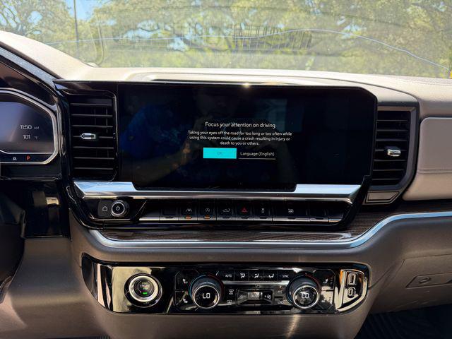 2022 Chevrolet Silverado 1500 2WD Crew Cab Short Bed RST
