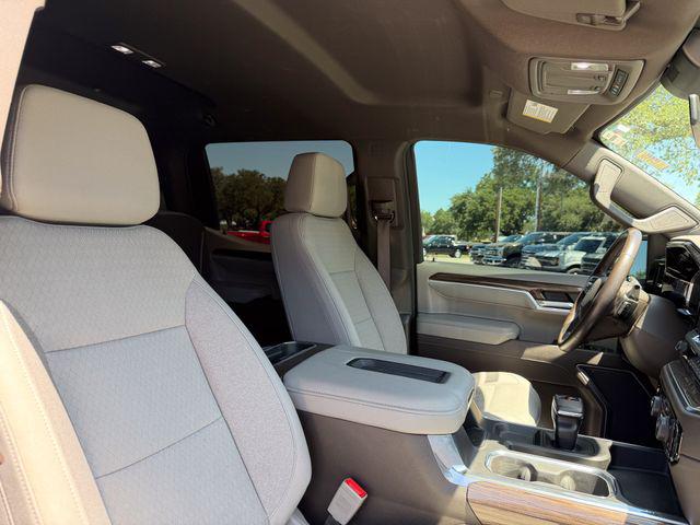 2022 Chevrolet Silverado 1500 2WD Crew Cab Short Bed RST