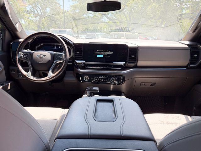 2022 Chevrolet Silverado 1500 2WD Crew Cab Short Bed RST