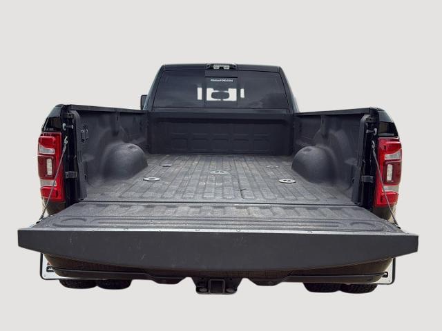2024 Ram 3500 Laramie Crew Cab 4x4 8' Box