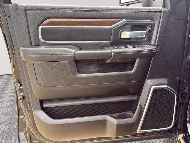 2024 Ram 3500 Laramie Crew Cab 4x4 8' Box