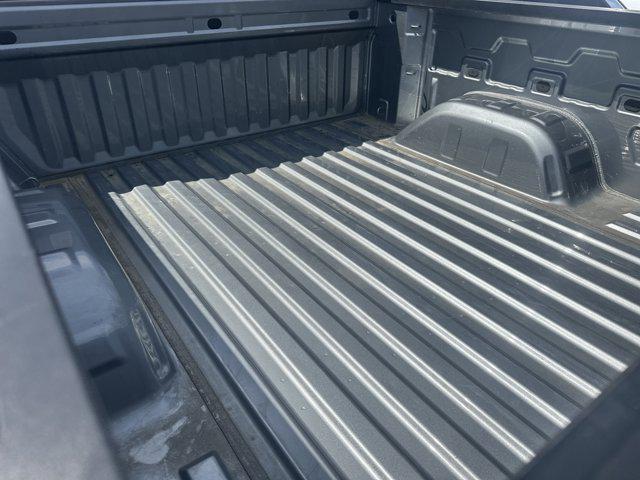 2023 Chevrolet Silverado 1500 4WD Crew Cab Short Bed LT with 2FL