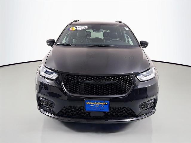 2023 Chrysler Pacifica Limited AWD