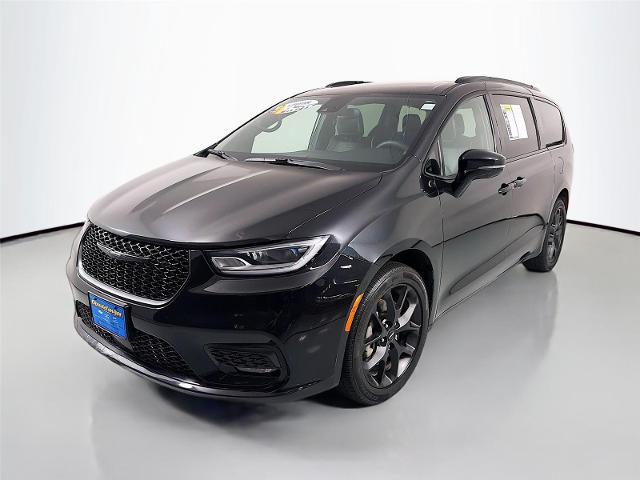 2023 Chrysler Pacifica Limited AWD