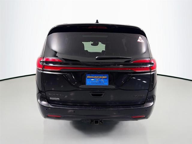 2023 Chrysler Pacifica Limited AWD