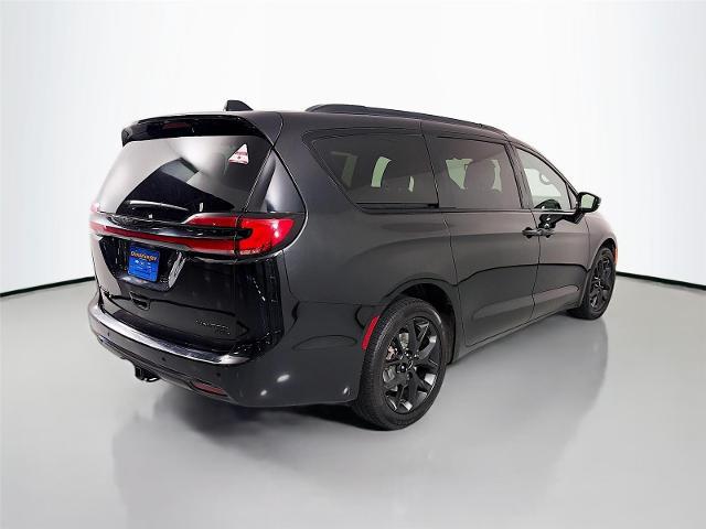 2023 Chrysler Pacifica Limited AWD
