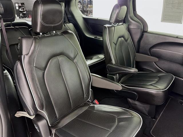 2023 Chrysler Pacifica Limited AWD