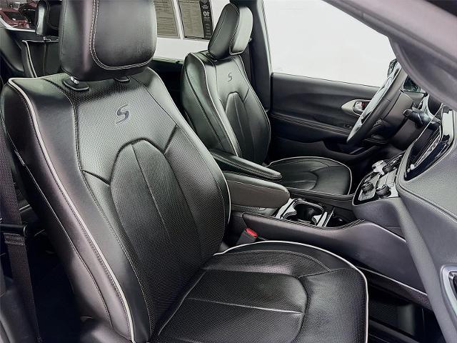 2023 Chrysler Pacifica Limited AWD