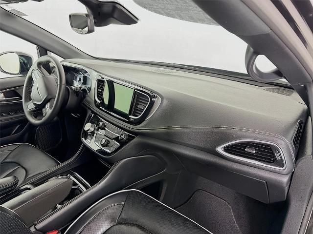 2023 Chrysler Pacifica Limited AWD