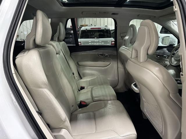 2021 Volvo XC90 T5 Momentum 7 Passenger