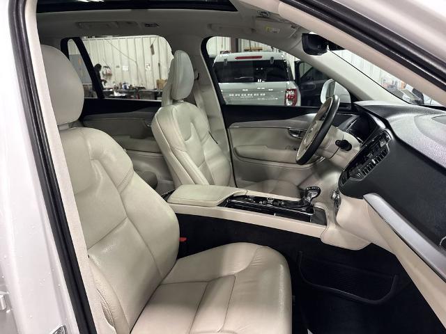 2021 Volvo XC90 T5 Momentum 7 Passenger