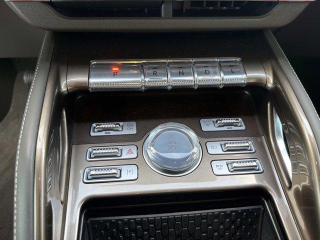 2024 Lincoln Nautilus Black Label