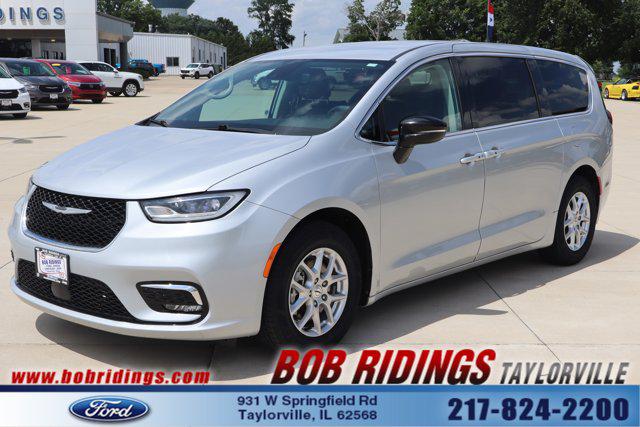 2024 Chrysler Pacifica Touring L for sale in Taylorville, IL