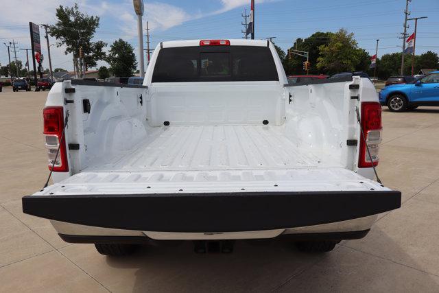 2022 Ram 2500 Tradesman Crew Cab 4x4 8' Box