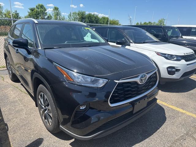 2024 Toyota Highlander Hybrid XLE