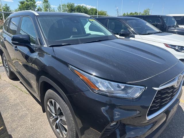 2024 Toyota Highlander Hybrid XLE