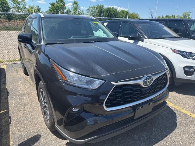 2024 Toyota Highlander Hybrid XLE