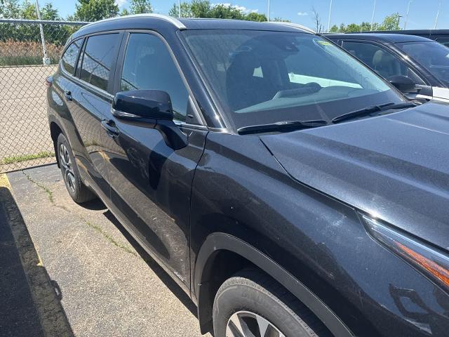 2024 Toyota Highlander Hybrid XLE