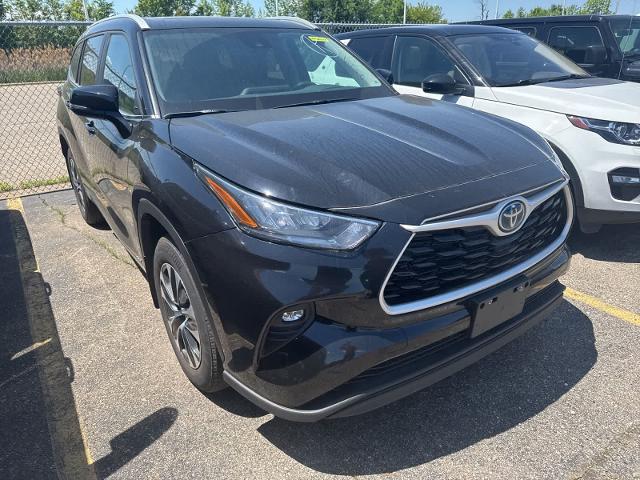 2024 Toyota Highlander Hybrid XLE