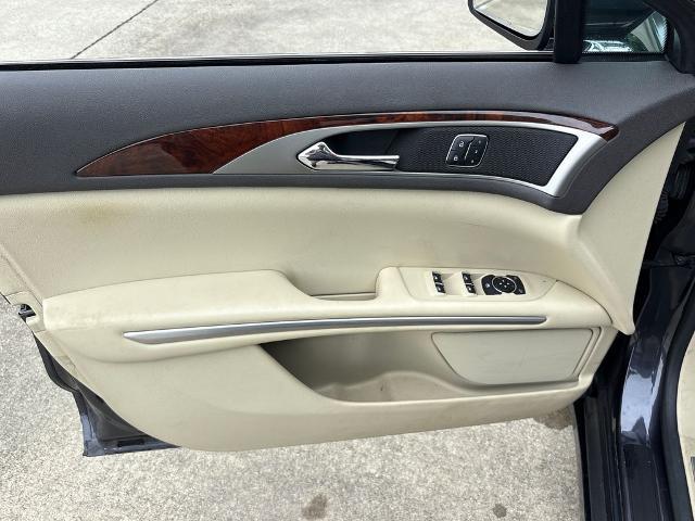 2013 Lincoln MKZ Base